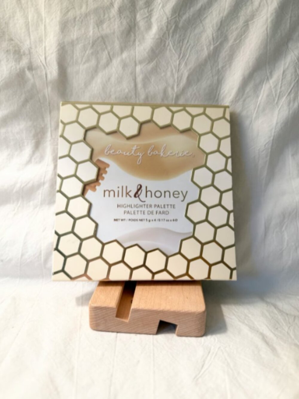 New Beauty Bakerie Milk and Honey Highlighter Palette